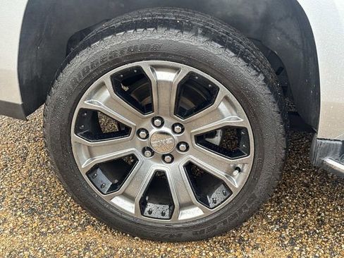 Used 2019 GMC Yukon Denali w/ Open Road Package image 5