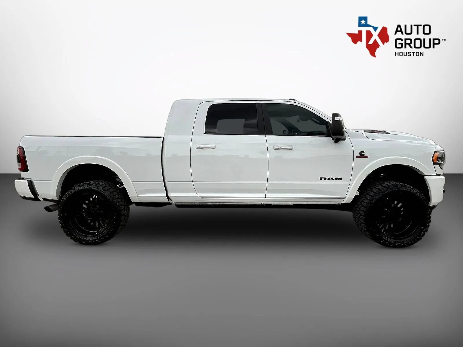 Used 2024 RAM 2500 Limited AWD/4WD image 8