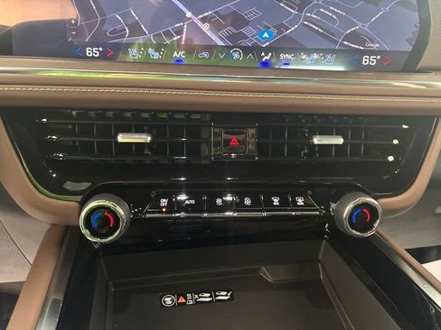 New 2026 Chevrolet Tahoe High Country w/ Sun And Tow Package AWD/4WD image 5