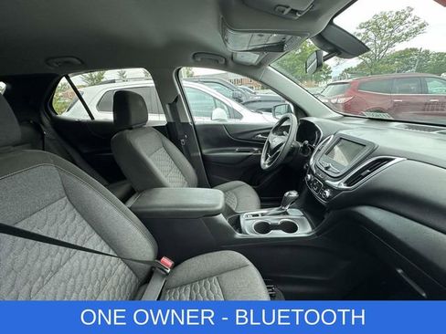 Used 2019 Chevrolet Equinox LT FWD image 2