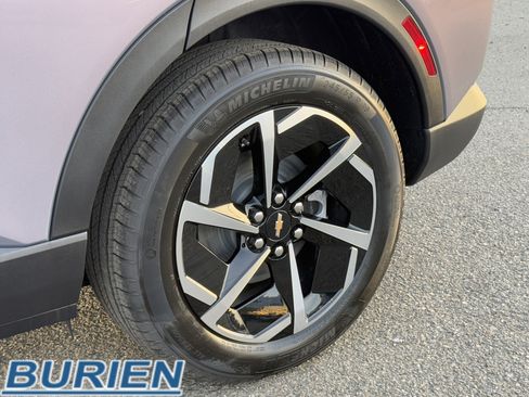 New 2026 Chevrolet Equinox EV LT image 34