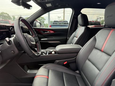 Used 2024 Chevrolet Traverse RS w/ LPO, Floor Liner Package image 14