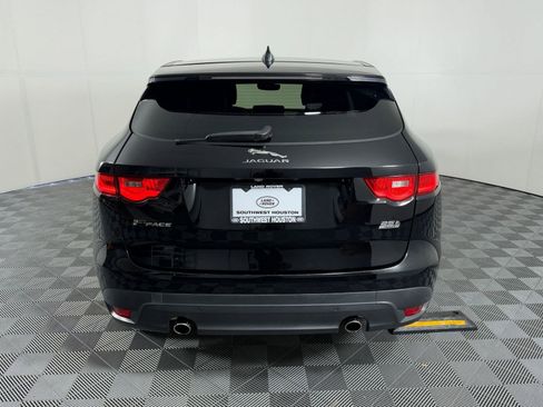 Used 2020 Jaguar F-PACE Premium image 10