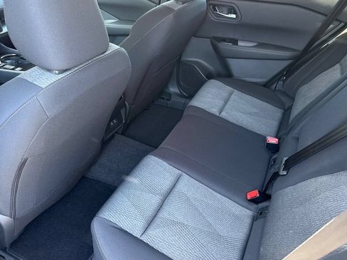 Used 2026 Nissan Rogue SV FWD image 15