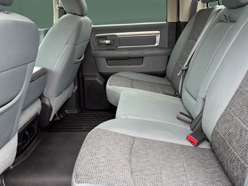Used 2019 RAM 1500 Big Horn AWD/4WD image 23