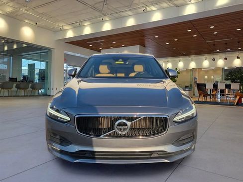Used 2017 Volvo S90 T6 Momentum w/ Vision Package AWD/4WD image 6