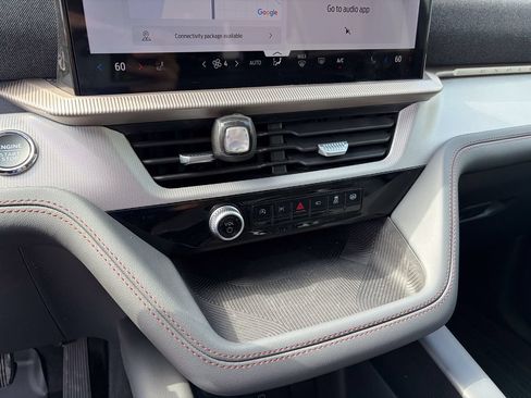 New 2026 Ford Explorer Active w/ Active Comfort Package AWD/4WD image 23