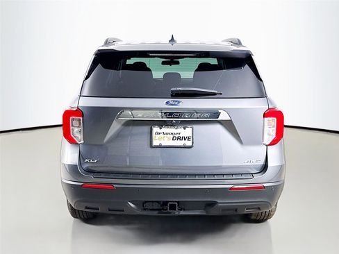 Used 2022 Ford Explorer XLT w/ Class IV Trailer Tow Package image 7