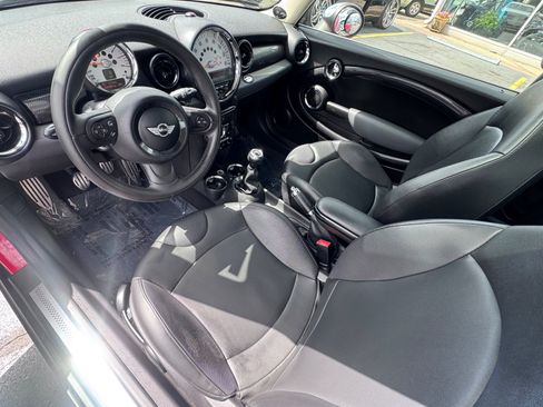 Used 2011 MINI Cooper S FWD image 3