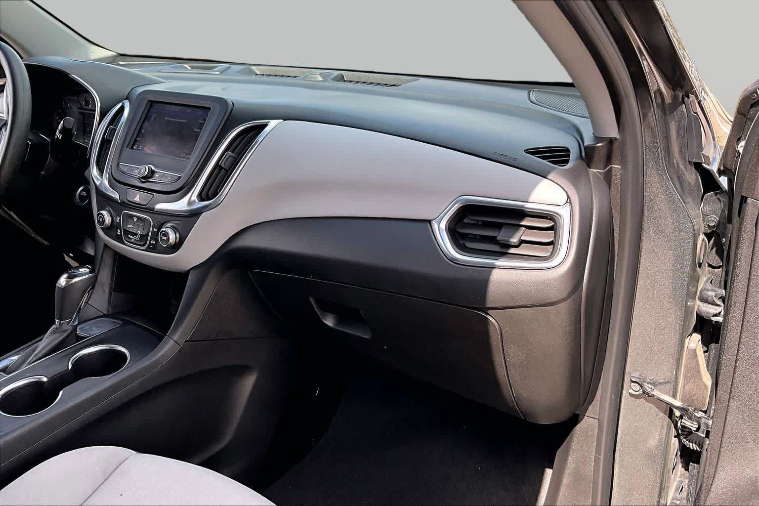 Used 2020 Chevrolet Equinox LS FWD image 16