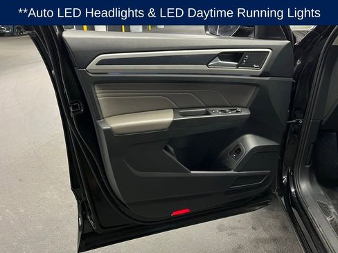 Used 2022 Volkswagen Atlas SEL Premium image 19