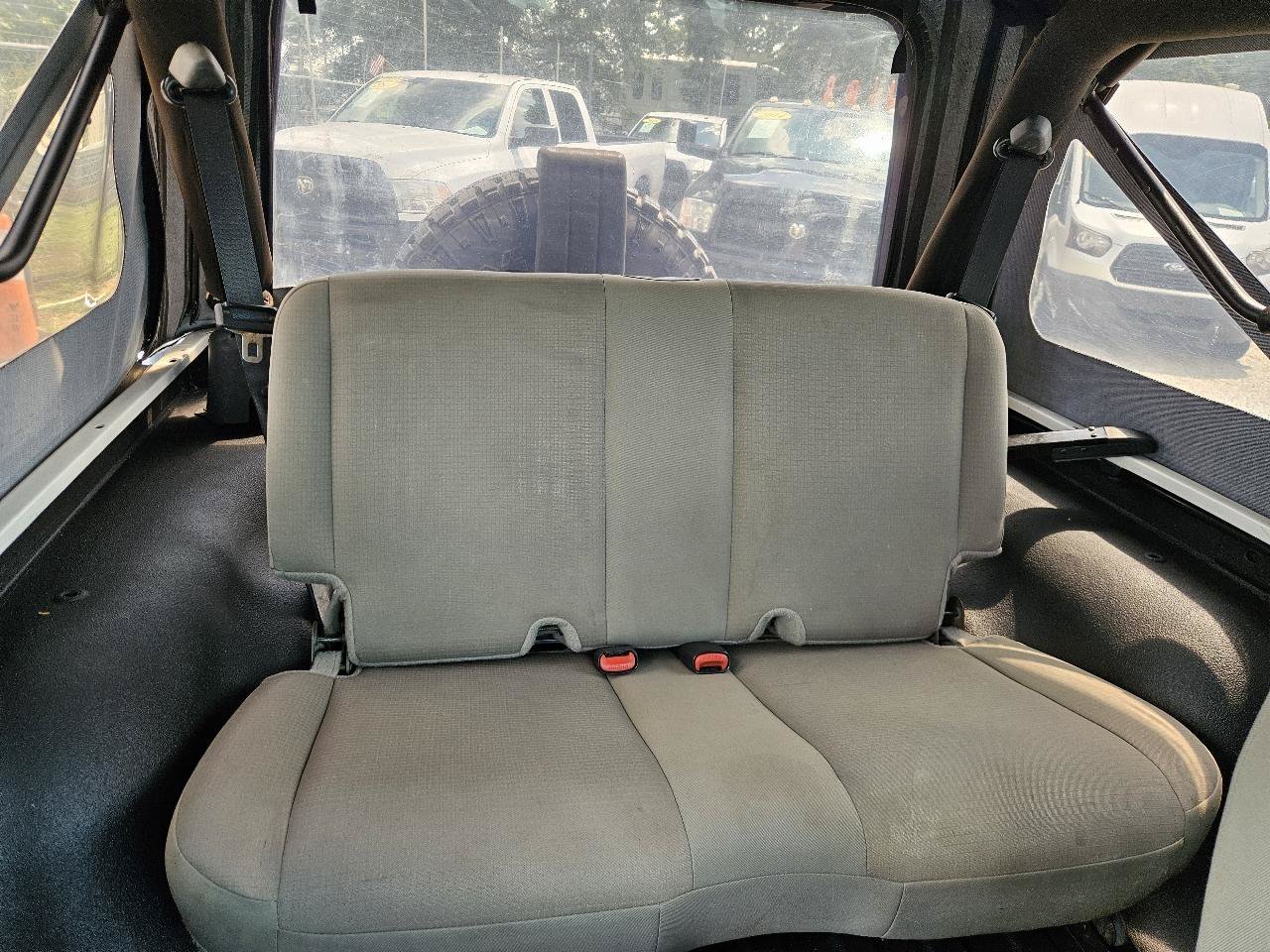 Used 2006 Jeep Wrangler Unlimited AWD/4WD image 29