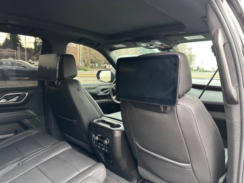 Used 2023 Chevrolet Suburban Z71 w/ Z71 Off-Road Package AWD/4WD image 26