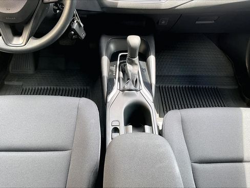 Used 2026 Toyota Corolla LE FWD image 17