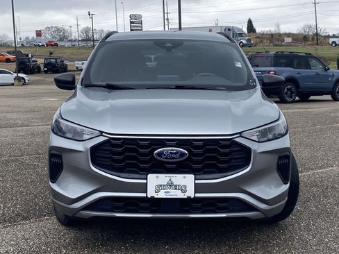 Used 2023 Ford Escape ST-Line image 2