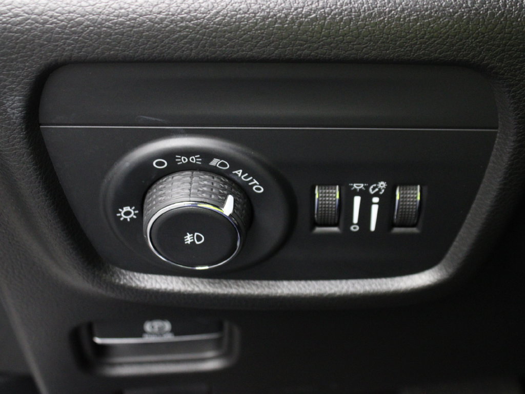 Used 2026 Jeep Grand Cherokee Limited AWD/4WD image 58