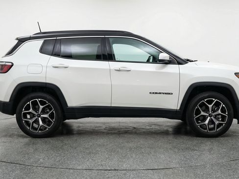 Used 2025 Jeep Compass Limited AWD/4WD image 11