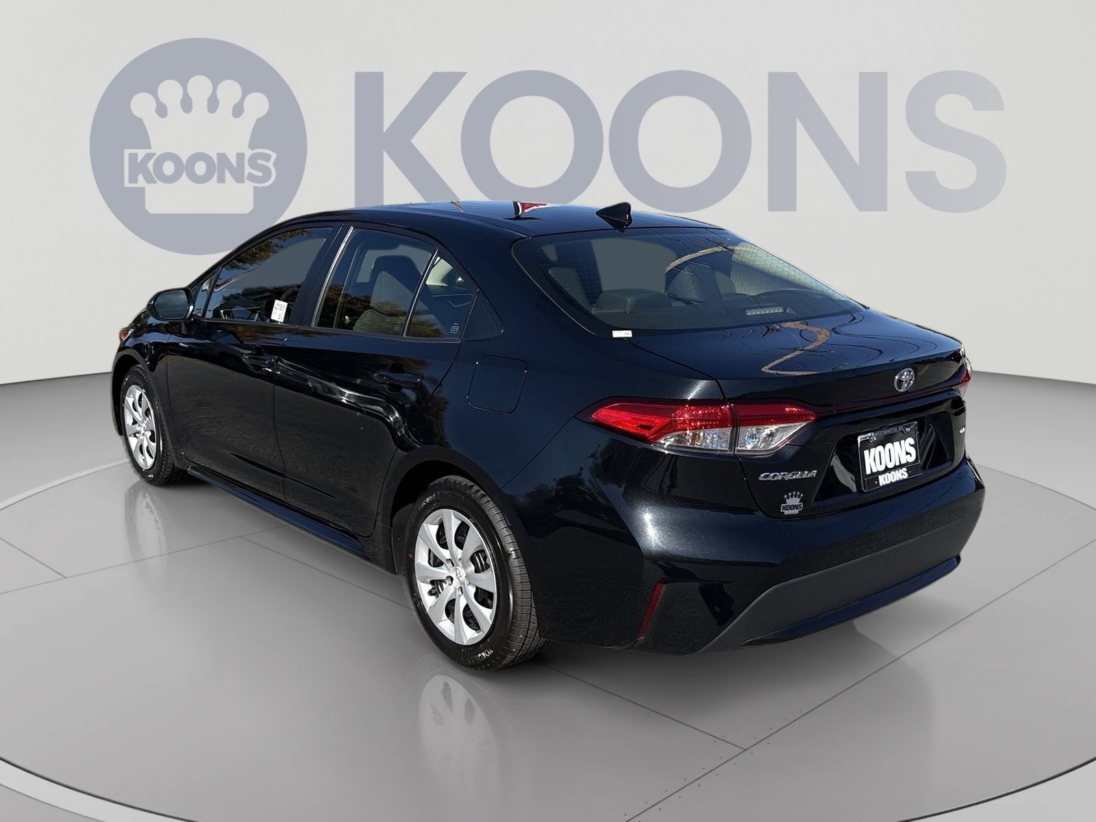 Used 2022 Toyota Corolla LE FWD image 4