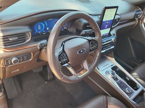 Used 2022 Ford Explorer King Ranch w/ Class IV Trailer Tow Package image 2