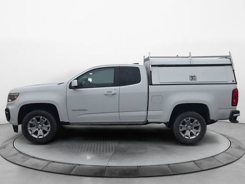 Used 2022 Chevrolet Colorado LT w/ Safety Package RWD image 2