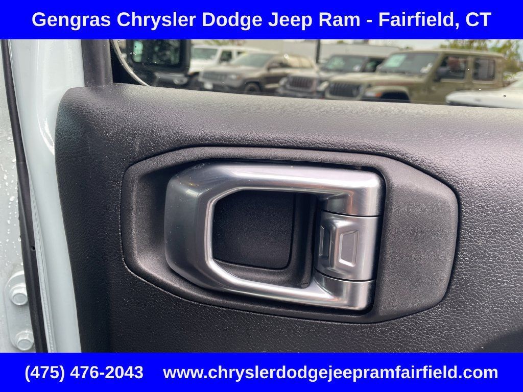 Used 2023 Jeep Wrangler Unlimited w/ Sun & Screen Package AWD/4WD image 25