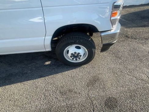 New 2024 Ford E-450 and Econoline 450 Super Duty w/ Driver's Safety Package image 16