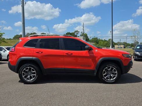 Used 2021 Jeep Cherokee Trailhawk AWD/4WD image 2