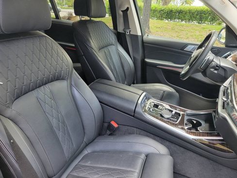 Used 2026 BMW X7 xDrive40i AWD/4WD image 10