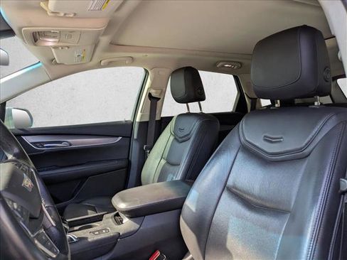 Used 2019 Cadillac XT5 Premium Luxury image 11