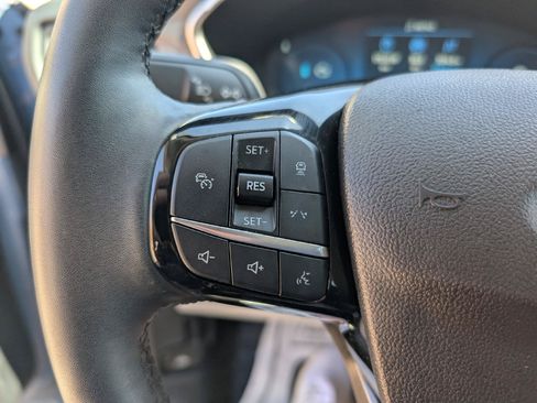 Used 2025 Ford Escape Platinum AWD/4WD image 23