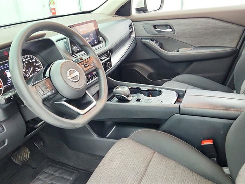 Used 2022 Nissan Rogue SV image 25