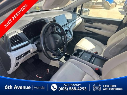 Used 2025 Honda Odyssey EX-L image 4