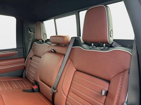 New 2026 GMC Sierra 2500 Denali Ultimate AWD/4WD image 12