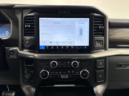 Used 2025 Ford F150 Lariat w/ Equipment Group 502A High AWD/4WD image 39