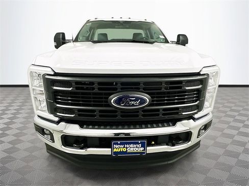 New 2026 Ford F250 XL w/ XL Chrome Package image 2