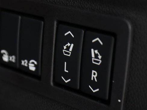 Used 2026 GMC Yukon XL Denali w/ Denali Reserve Package image 14