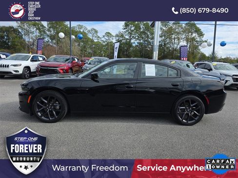 Used 2022 Dodge Charger SXT w/ Blacktop Package image 8
