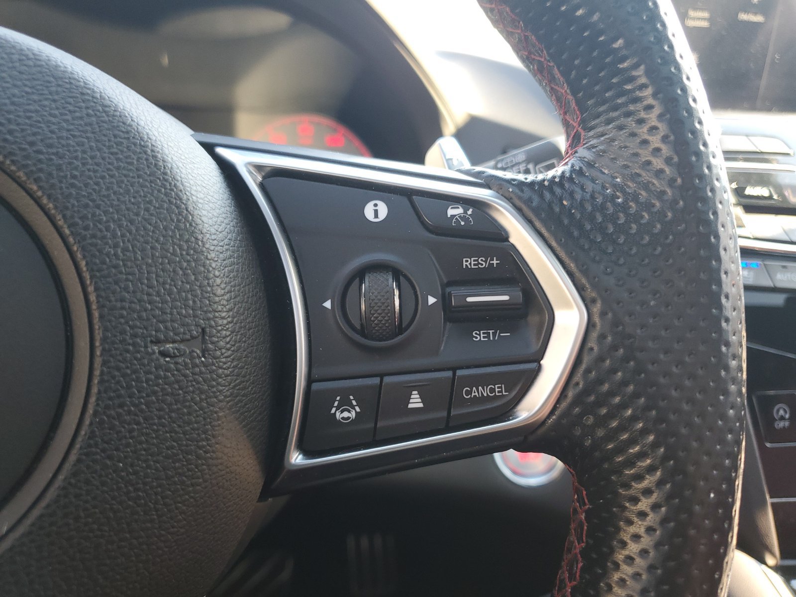 Used 2022 Acura RDX w/ Advance Package FWD image 23