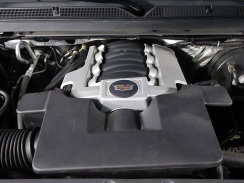 Used 2016 Cadillac Escalade Platinum image 23