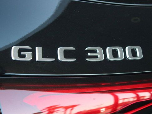 Used 2026 Mercedes-Benz GLC 300 image 21
