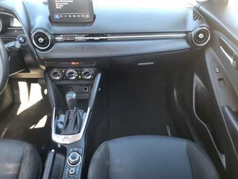 Used 2019 Toyota Yaris LE FWD image 21