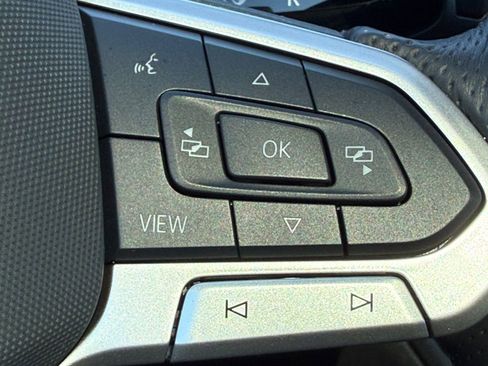Used 2025 Volkswagen Tiguan SE R-Line AWD/4WD image 20