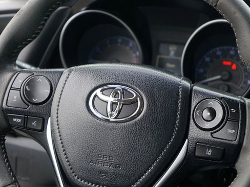 Used 2017 Toyota Corolla iM image 15