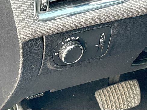 Used 2019 Chevrolet Cruze LT w/ LT Fleet Convenience Package image 10