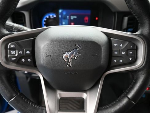 Used 2022 Ford Bronco Black Diamond image 19