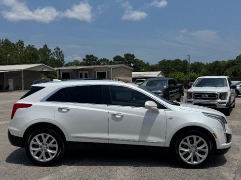 Used 2017 Cadillac XT5 Luxury w/ Driver Awareness Package AWD/4WD image 6