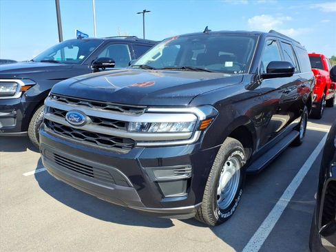 Certified 2023 Ford Expedition Max XL image 3