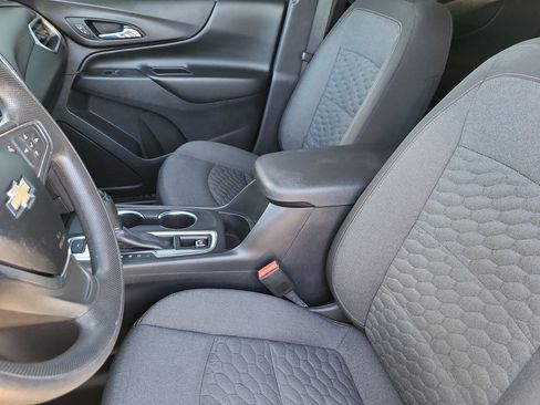 Used 2021 Chevrolet Equinox LT image 22