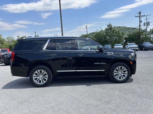 Used 2024 GMC Yukon Denali RWD image 2