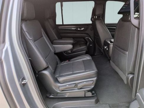 Used 2023 GMC Yukon XL Denali w/ Denali Reserve Package AWD/4WD image 31